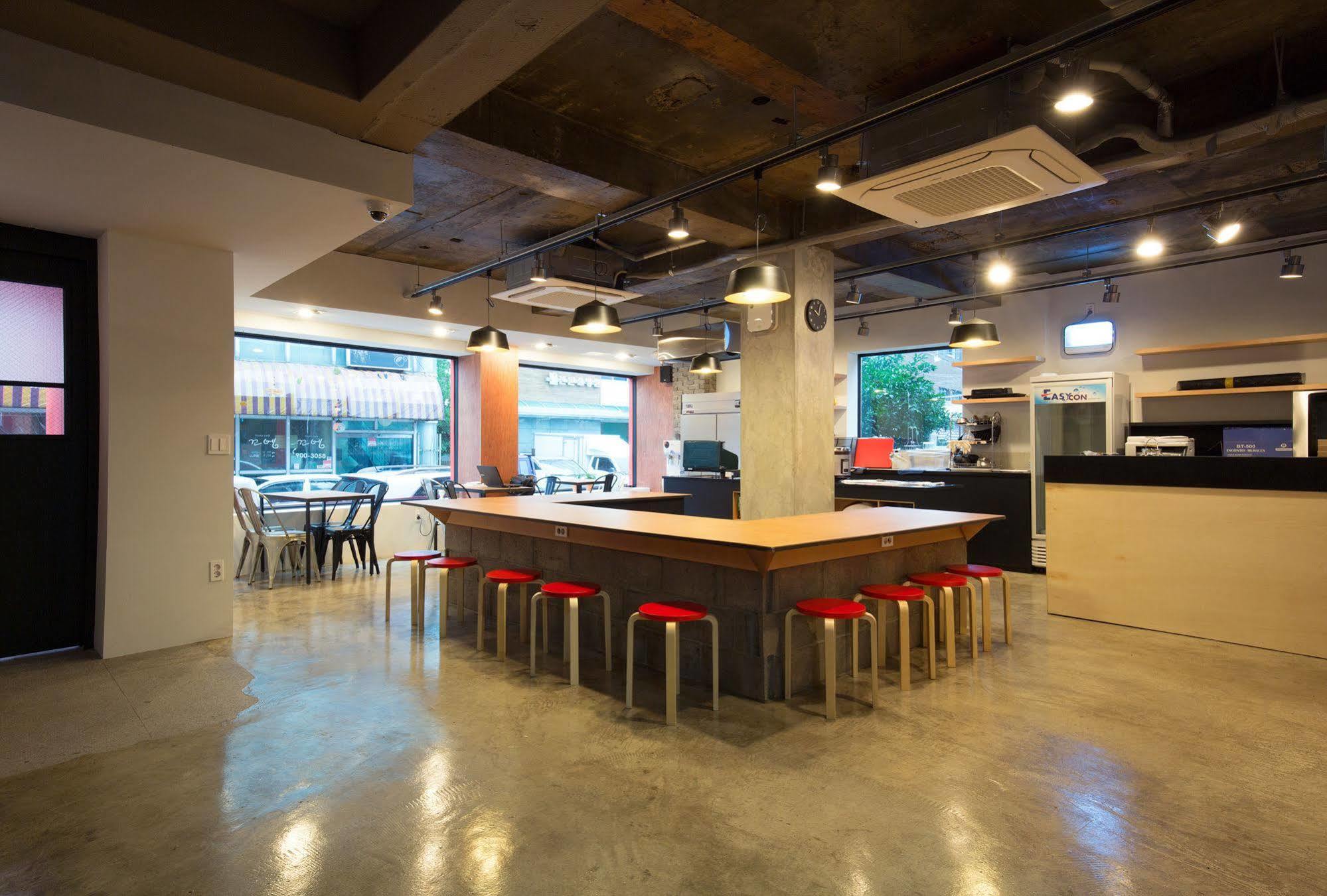 Story In Jeju Guesthouse Ngoại thất bức ảnh